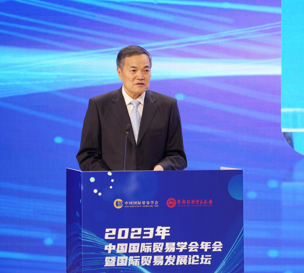 钱克朋近2.jpg