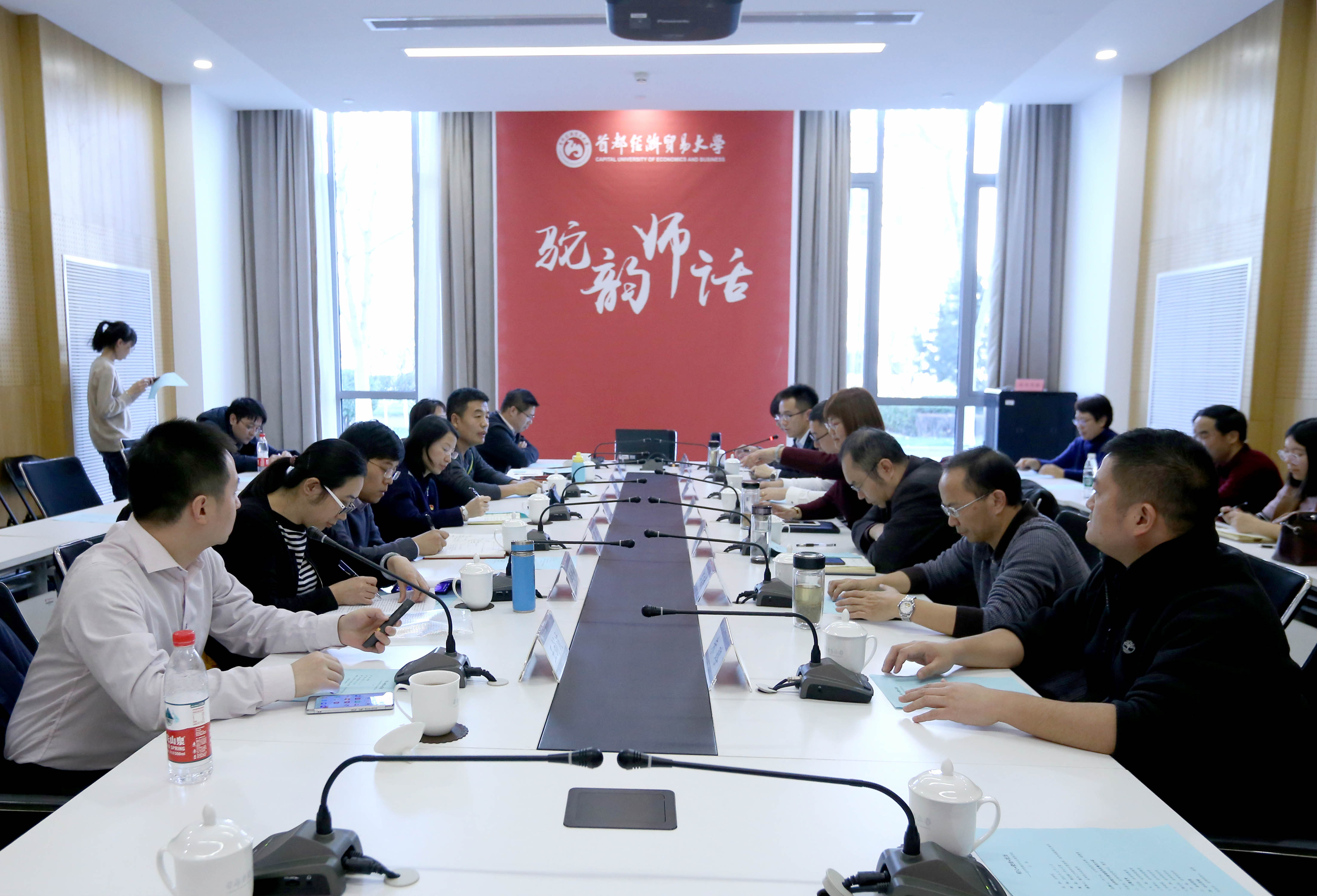 举办驼韵师话活动.JPG